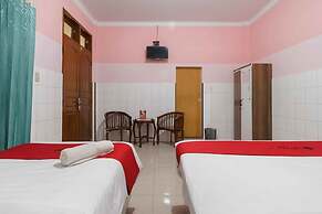 RedDoorz Plus @ Jalan Gatot Subroto Medan