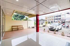 RedDoorz Plus @ Jalan Gatot Subroto Medan