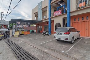 RedDoorz Syariah near Terminal Batu Ampar 2