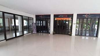 RedDoorz Plus @ Bitung City Center