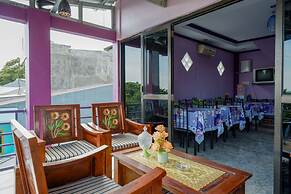 RedDoorz @ Hotel Aulia Majene