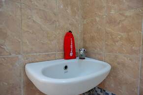 RedDoorz @ Hotel Aulia Majene