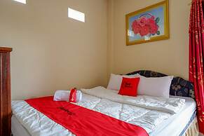RedDoorz @ Hotel Aulia Majene