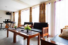 RedDoorz @ Hotel Grand Aulia Majene