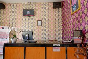 RedDoorz @ Hotel Grand Aulia Majene