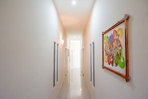 RedDoorz @ Hotel Grand Aulia Majene