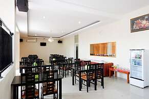 RedDoorz @ Hotel Grand Aulia Majene