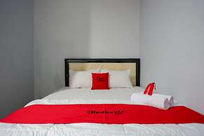 RedDoorz @ Hotel Grand Aulia Majene