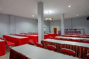 RedDoorz @ Hotel Grand Aulia Majene