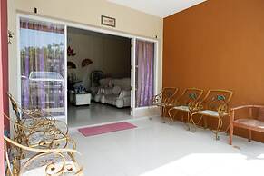 RedDoorz @ Hotel Grand Aulia Majene