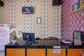 RedDoorz @ Hotel Grand Aulia Majene