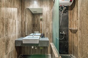 RedDoorz Plus near Akademi Kepolisian Semarang 3