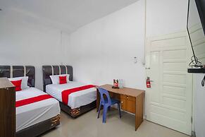 RedDoorz Syariah near Stasiun Kereta Api Kisaran