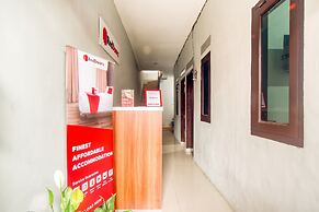 RedDoorz near Graha Cijantung Mall
