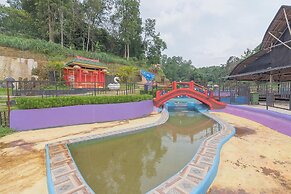 RedDoorz Resort Syariah @ Batu Apung Purwakarta