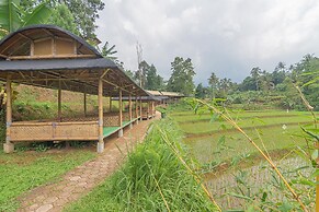 RedDoorz Resort Syariah @ Batu Apung Purwakarta
