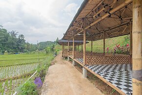 RedDoorz Resort Syariah @ Batu Apung Purwakarta