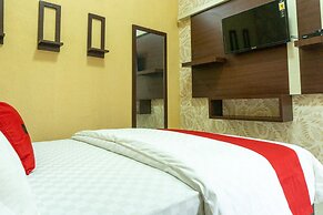 RedDoorz near Benteng Van Den Bosch