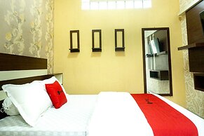 RedDoorz near Benteng Van Den Bosch