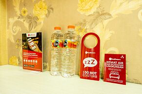 RedDoorz near Benteng Van Den Bosch