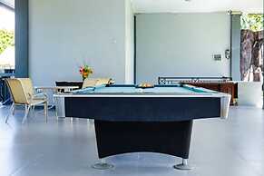 RedDoorz Premium @ Sea Residence Manado