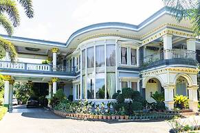 RedDoorz Premium @ Sea Residence Manado