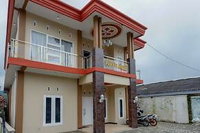 RedDoorz Syariah near Komplek Candi Arjuna Dieng