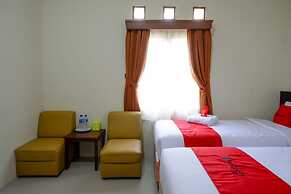 RedDoorz near Stadion 45 Karanganyar