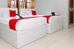 RedDoorz Plus near Transmart Kairagi Dua Manado