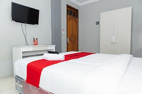 RedDoorz Plus near Transmart Kairagi Dua Manado