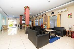 RedDoorz Plus @ Jalan Pumorow Manado