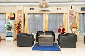 RedDoorz Plus @ Jalan Pumorow Manado