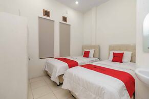 RedDoorz @ Haraito Tarutung