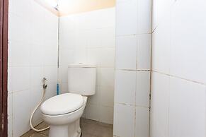 RedDoorz Apartment @ Gateway Cicadas