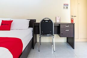 RedDoorz Syariah near Jalan A Yani KM 8 Citraland