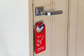 RedDoorz Syariah near Jalan A Yani KM 8 Citraland