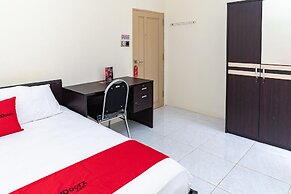 RedDoorz Syariah near Jalan A Yani KM 8 Citraland