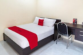 RedDoorz Syariah near Jalan A Yani KM 8 Citraland