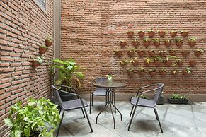 RedDoorz Hostel near Malang Train Station 3