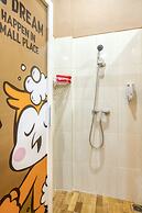 RedDoorz Hostel near Malang Train Station 3