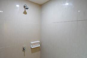 RedDoorz Plus near Hotel Benua Kendari