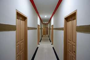 RedDoorz near Kendari Beach 2