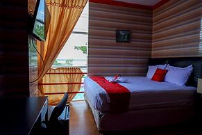 RedDoorz near Kendari Beach 2