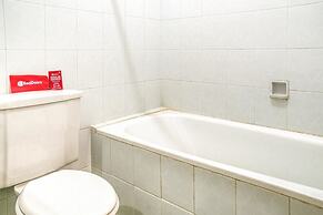 RedDoorz near Plaza Senayan