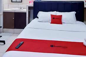 RedDoorz Plus near Trans Studio Cibubur 2