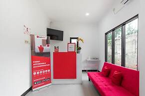 RedDoorz Plus near Trans Studio Cibubur 2