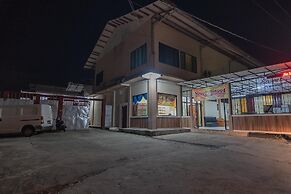 RedDoorz Plus @ Bukit Cinta Street