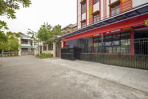 RedDoorz @ Jemursari Surabaya 2