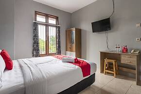 RedDoorz @ Jemursari Surabaya 2