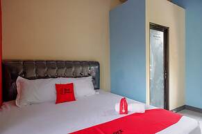 RedDoorz @ Gerbang Dieng Plateau Area